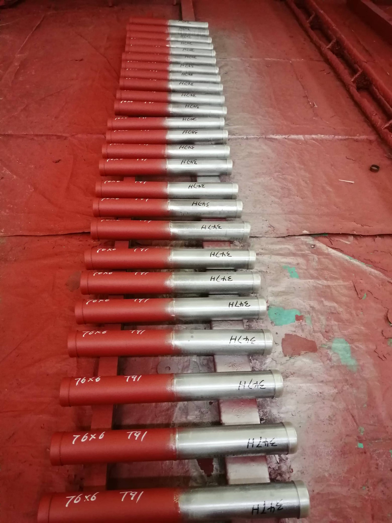 異種鋼接頭|規格：ф76×6，長度600mm，材質：SA-213TP347HFG/SA-213T91,兩種材質各300mm